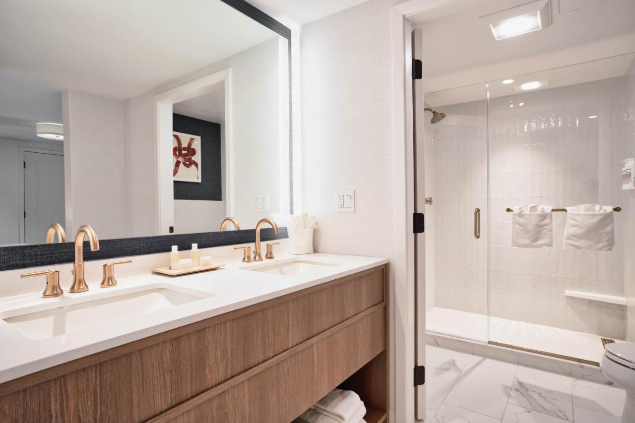 Greyfinch Chatham Inn Экстерьер фото