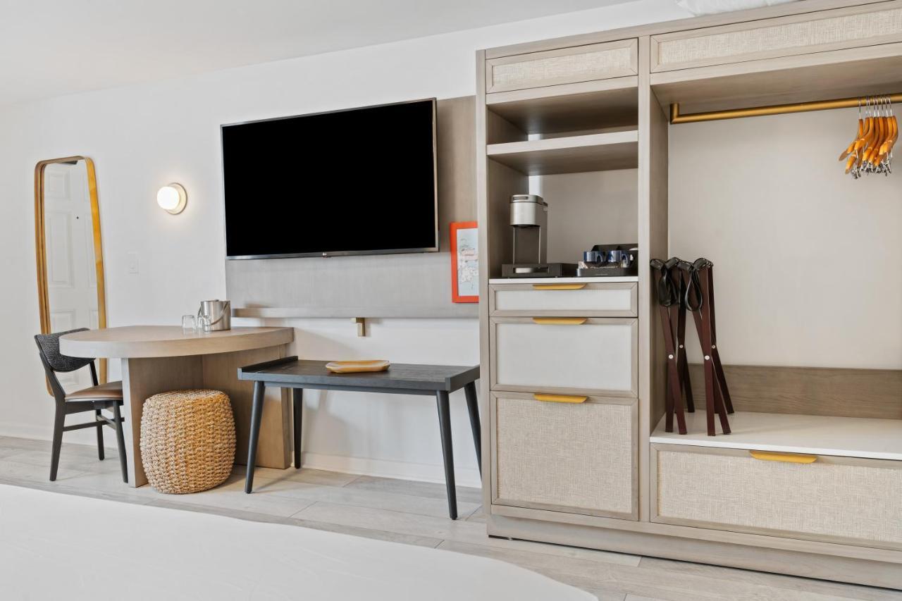Greyfinch Chatham Inn Экстерьер фото